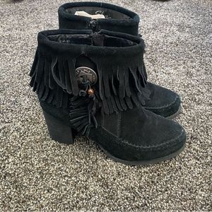 Sbicca Vintage Collection Fringe Heel Boots 8.5 bootie Black